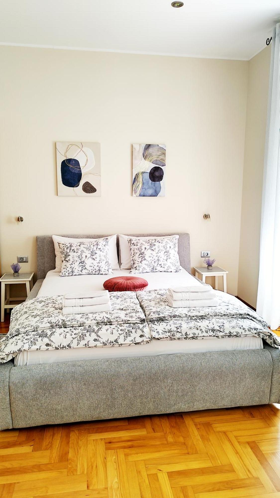 Lavender - City Room With Free Parking Pula Dış mekan fotoğraf